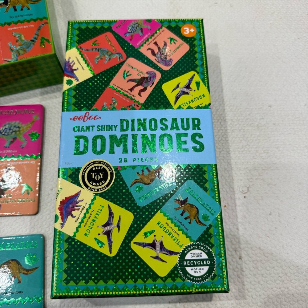 New Giant Shiny Dinosaur Dominoes By Eeboo 3+ - Picture 7 of 8